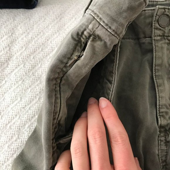 Voyager High-Rise Chino Slim Pants - Picture 3 of 11